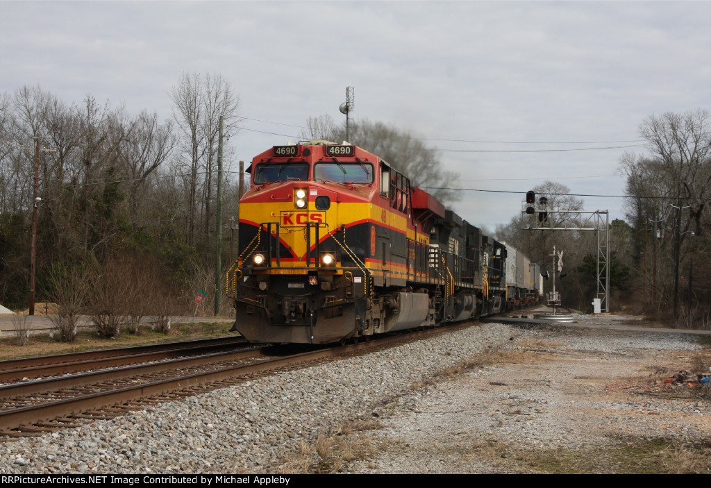 KCS 4690 leading 219.